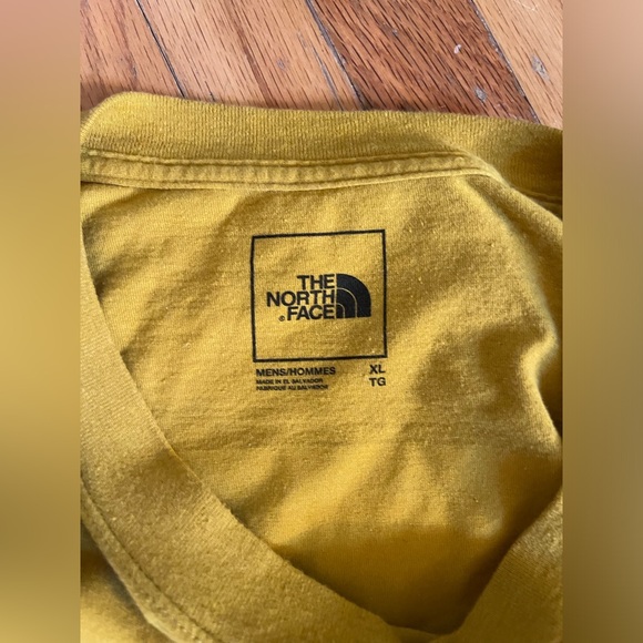 The North Face Long Sleeve Size XL - Picture 4 of 4